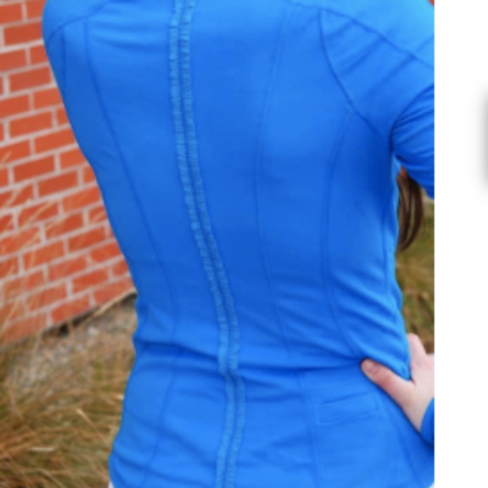 LULULEMON 1/2 Zip Pullover Top size 4 Ruffle back